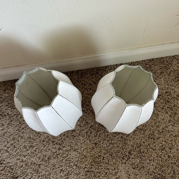 Two Decor Vases - Picture 3 of 3